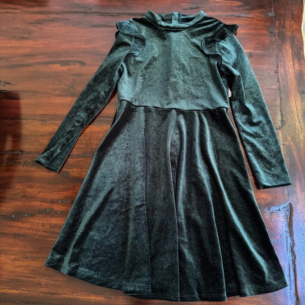 Pippa and Julie Green Velvet Long Sleeve Sparkly Dress size 12 - NWT